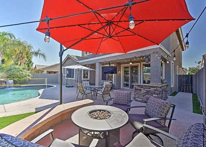 Holiday home Heated Pool, Fire Pit & Game Room: