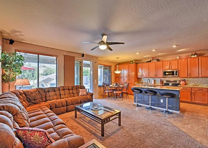 Holiday home Heated Pool, Fire Pit & Game Room: Surprise