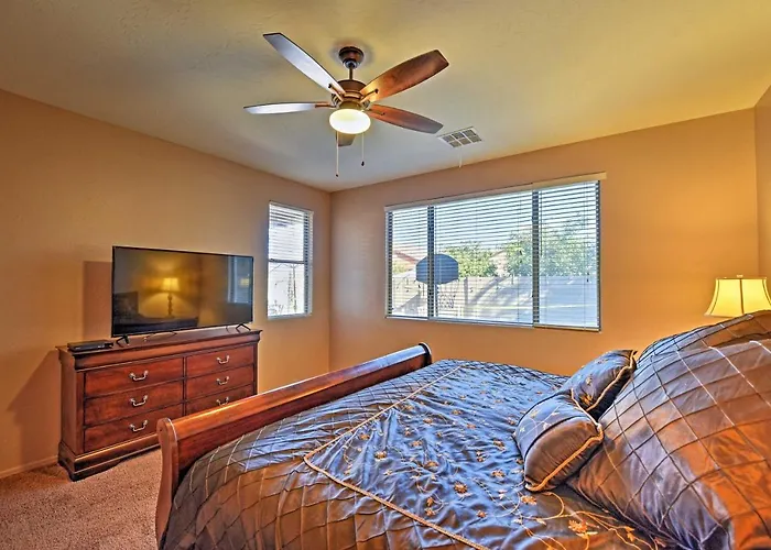 Heated Pool, Fire Pit & Game Room: