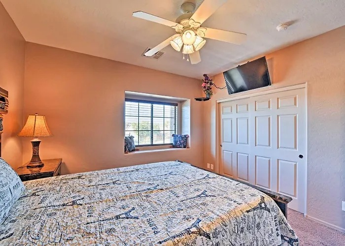 Holiday home Heated Pool, Fire Pit & Game Room: Surprise